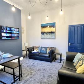 Ideal 4-bed stay-away-home sleeps 6 in Preston