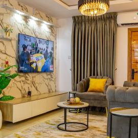 Litchfield Court, khách sạn ở Aja