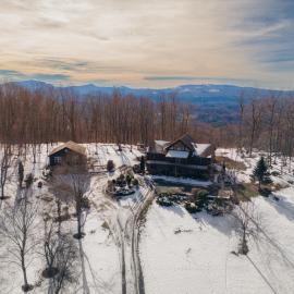 Wolf Ridge Lodge, hotel in Boone