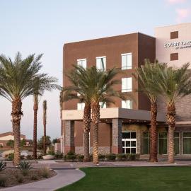 Courtyard by Marriott Mesa at Wrigleyville West, отель в Месе