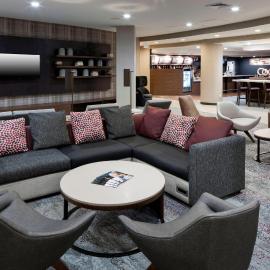 Courtyard by Marriott Suffolk Chesapeake，Holly Acres的飯店