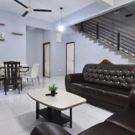 A Stylish 4BR Home with Private Pool