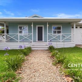 Just Beachy - Aldinga Beach - C21 SouthCoast Holidays