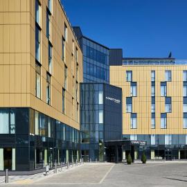 Courtyard by Marriott London Heathrow Airport