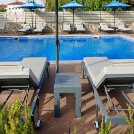 Hotel Korali, hotel Trúloszban