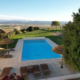 Domaine des Étoiles - Gîtes, Hotel in Gillonnay