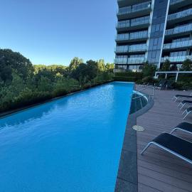 Manhattan Luxe Views L14 Pool Spa Gym 1BR 1 Bath 1 Secure Parking Central City: Canberra şehrinde bir otel