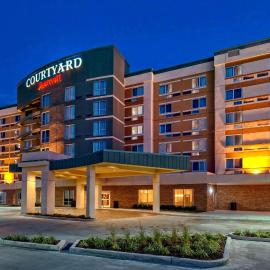 Courtyard by Marriott Westbury Long Island, hotel di Westbury
