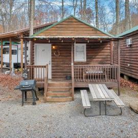 Pet Friendly Studio Cabin in Gatliburg, hotel a Gatlinburg