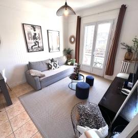Appartement avec balcon, 5 min du Métro 1-6, Nation, Disneyland, Zoo, Bois de Vincennes