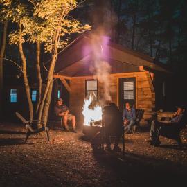 Camping Abenaki Aventure - Les Chalets, hotel i Pierreville