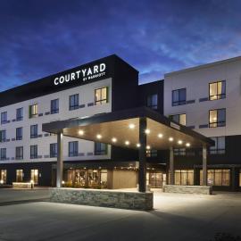 Courtyard by Marriott Jackson، فندق في جاكسون