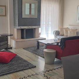 Elegante apartamento centrale, hotel a Tríkala