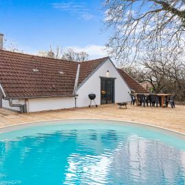 Press4Living Cottage near Vienna, hotelli kohteessa Ebenthal