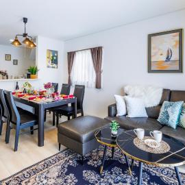 New Villa! 15min drive to Naha airport# 2bathrooms, ξενοδοχείο σε Itoman