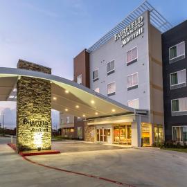 Fairfield Inn & Suites by Marriott Bay City, Texas, хотел в Бей Сити