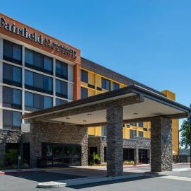 Fairfield Inn and Suites by Marriott Bakersfield Central