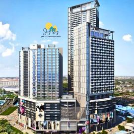The Shore l Exclusive Private Garden l Luxury Suite l 4-9 pax l Melaka River View l Direct Mall l Jonker Street by Jay Stay Management, Hotel in Malakka