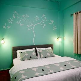 maross bed and room