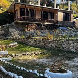 PineNest Cottages & Cafe