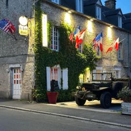 Auberge le John Steele – hotel w mieście Sainte-Mère-Église