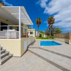 Top Luxury Villa to the Ocean, Hotel in El Tablero