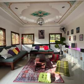 Purple House - Female only Boutique hostel, hótel í Ko Phangan
