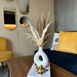 Logement zen indépendant avec jardin et parking, Hotel in Cornillé