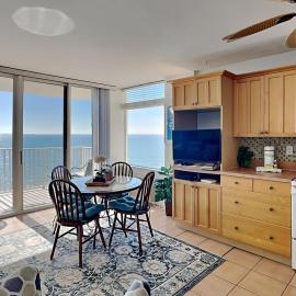 Estero Beach and Tennis 703B, Hotel in Fort Myers Beach
