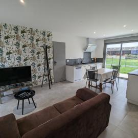 Maison rénovée avec jardin et parking, proche Orléans, animaux acceptés - FR-1-590-561: Épieds-en-Beauce şehrinde bir otel