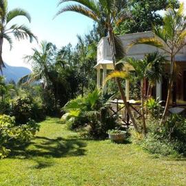 Chalet créole à Salazie : gîte familial tout équipé - FR-1-786-31, hotel di Salazie