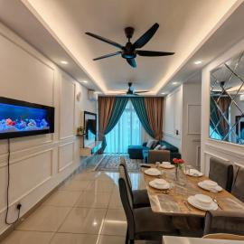 Near MMHE - 3 Bedrooms Homestay Meridin Bayvue Pasir Gudang, hotel i Masai