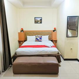 Yutaka Inn Drainbow Royal Plaza, hotelli kohteessa Surabaya