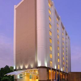 Four Points by Sheraton Ahmedabad, hotel em Ahmedabad