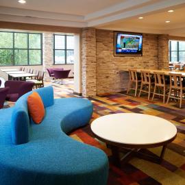 Fairfield Inn & Suites Indianapolis East, hotel v destinaci Indianapolis