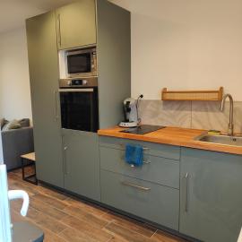 Jungle Loft - 3 min Beauvais Airport - Parking privé - Arrivée autonome、Tilléのホテル