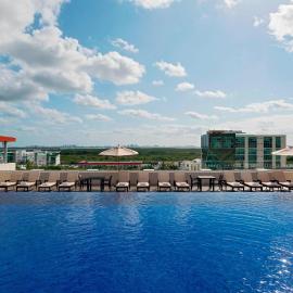 Four Points by Sheraton Cancun Centro, hotel u gradu Kankun