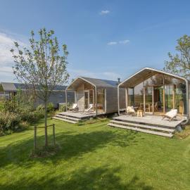 Lakehouses luxe family holiday house 6 pers, Hotel in Oud-Ade
