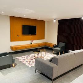 Villa Torino 2 - moderne et spacieuse avec toutes les commodités pour vous sentir chez vous, hotel a Yaoundé