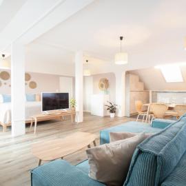 Löwe Apartment Blau Neuhausen am Rheinfall, отель в городе Нойхаузен-ам-Райнфалль