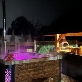 Mazury "Willa Ślimakowo" w Pasymiu jacuzzi, sauna, pomost, łódka, rower wodny, hotel v destinaci Pasym