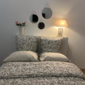 French Riviera Les Tilleuls Parfait pour des vacances inoubliables en famille ou entre amis: Carros şehrinde bir otel