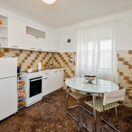Apartment Jasna, מלון בSelca