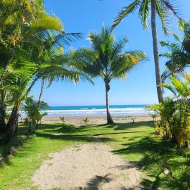 Sunny 2-bed condo - fast WIFI, hotel in Puntarenas