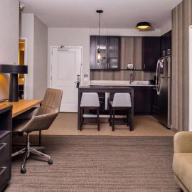 Residence Inn by Marriott Charlotte Steele Creek – hotel w mieście Charlotte