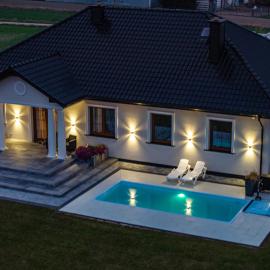 Dworek pod Krzyżtoporem Ujazd Agroturystyka- pokoje do wynajęcia, hôtel à Iwaniska