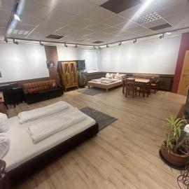 Nous Cafe & Restaurant, hotel di Krumnussbaum