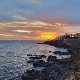 Ocean Escape Los Abrigos Front Sea Fast WiFi Near Airport, hotel a Los Abrigos