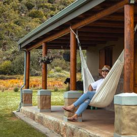 Vogelsang Farm Cottage, hotel in Oudtshoorn