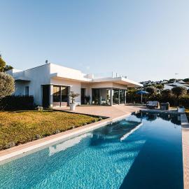 Villa luxe Ibiza Style, with heated pool โรงแรมในEl Tosalet